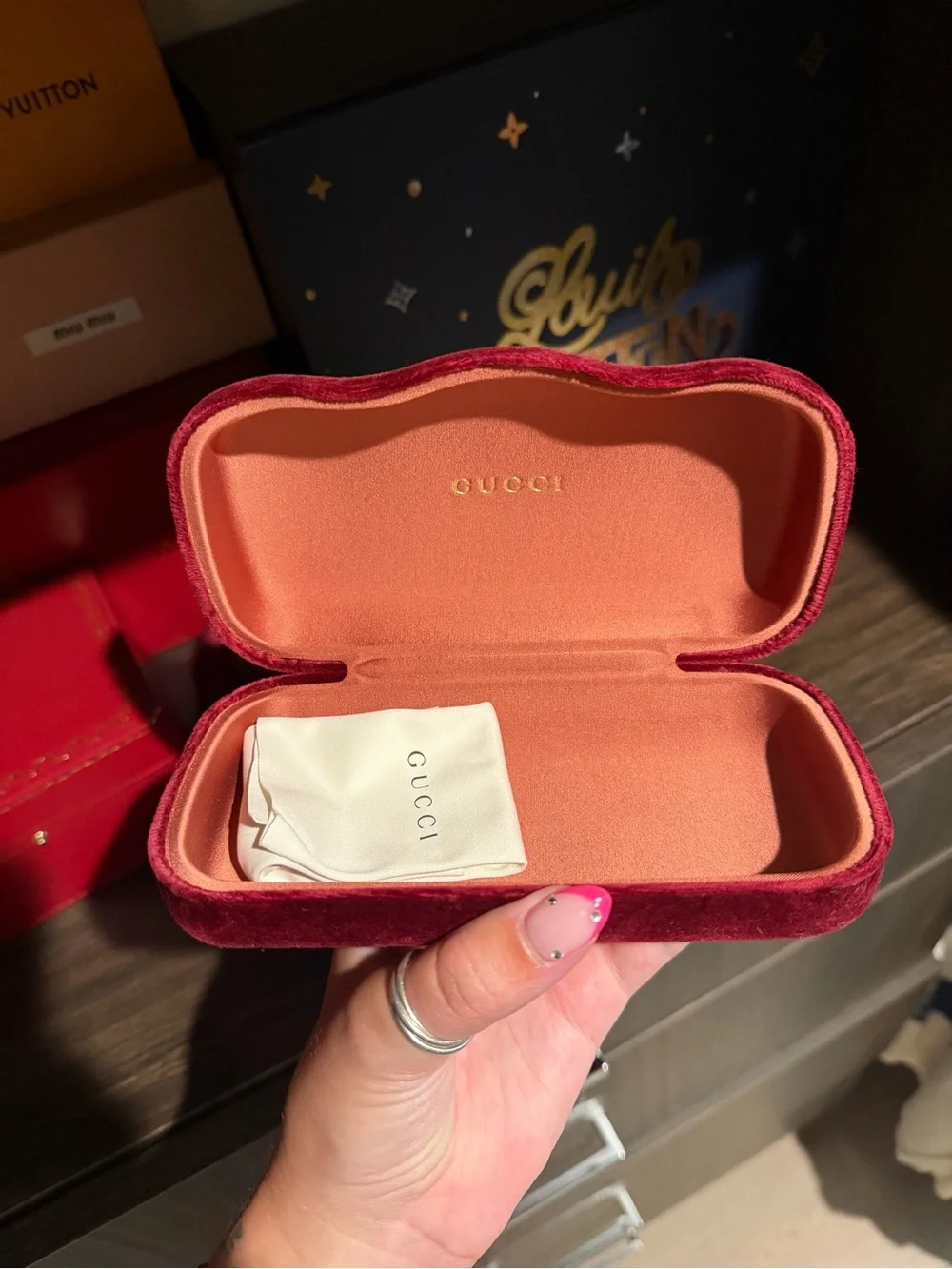 Gucci Black Rounded Rectangular Sunglasses with Logo Temples